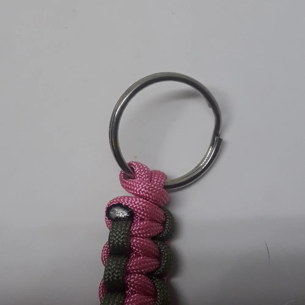 550 paracord keychain
